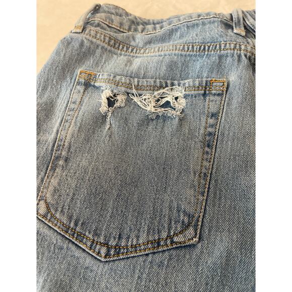 Good American High Rise Shorts 2 in inseam Size 8 29 Frayed Distressed w/Flaw - Picture 4 of 9